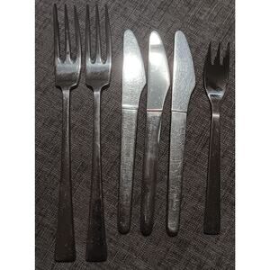 BOAC Flatware & Knives (6 Total) Forks Have 3 Tynes British Overseas Airlines